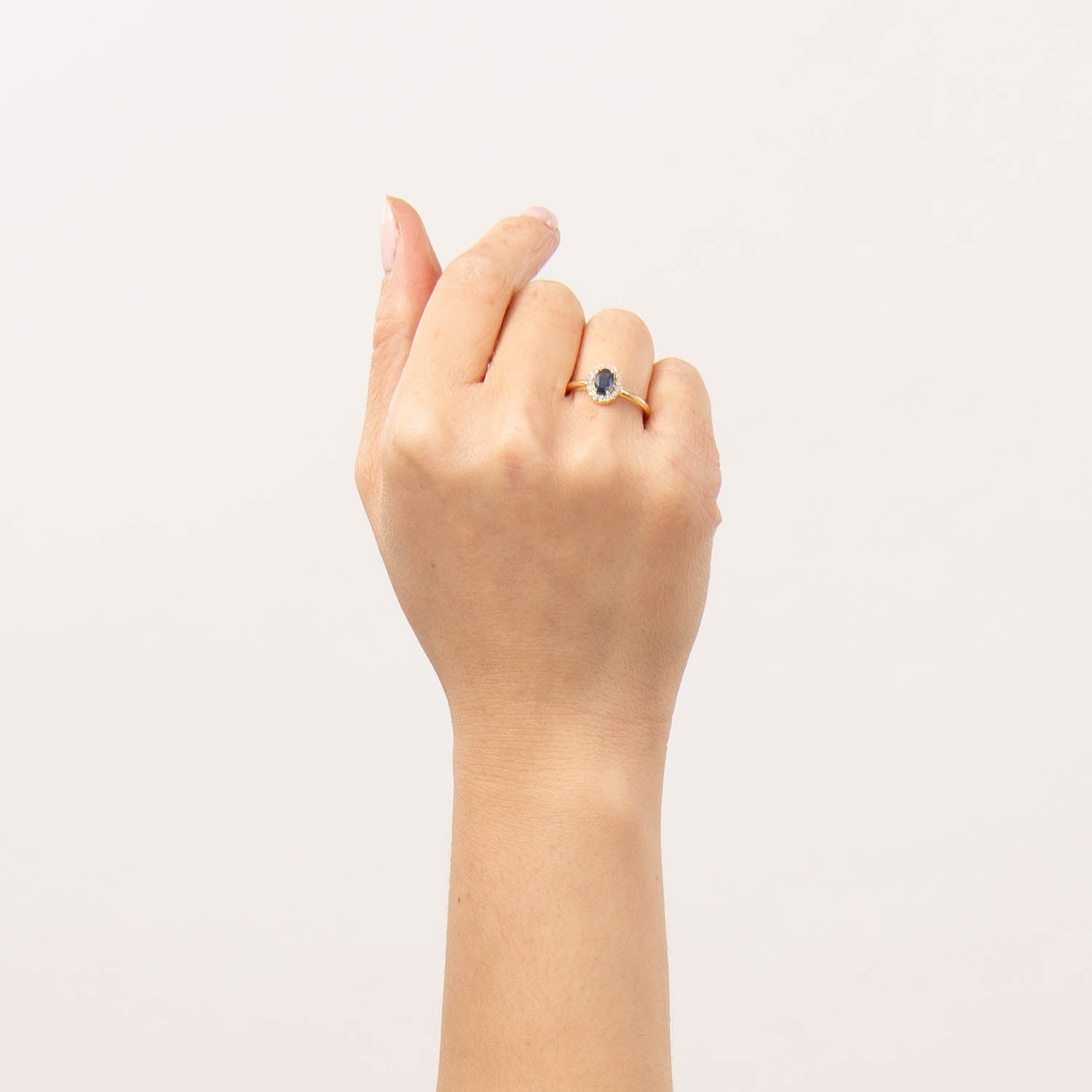 DETAIL243282